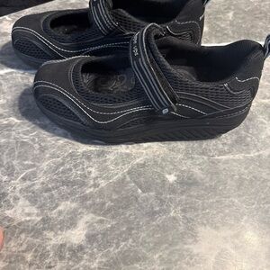 Skechers Shape Ups Black Mary Jane Walking Exercise Sneakers 7.5 Toning Exercise